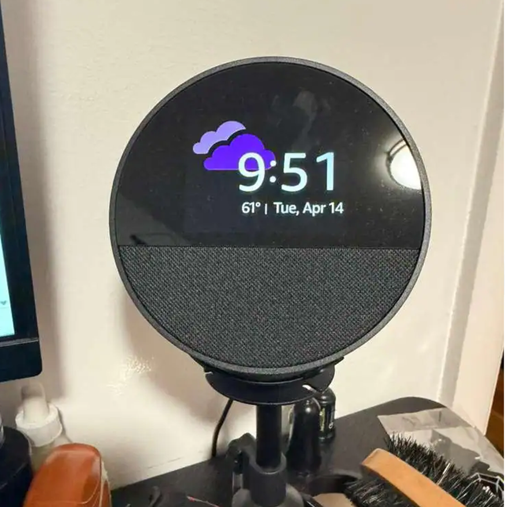 Round Curved Smart Voice Assistant Timepiece, Multi-Color Digital Display Alarm Clock With Built-In High-Fidelity Audio Speaker And Home Automation Control