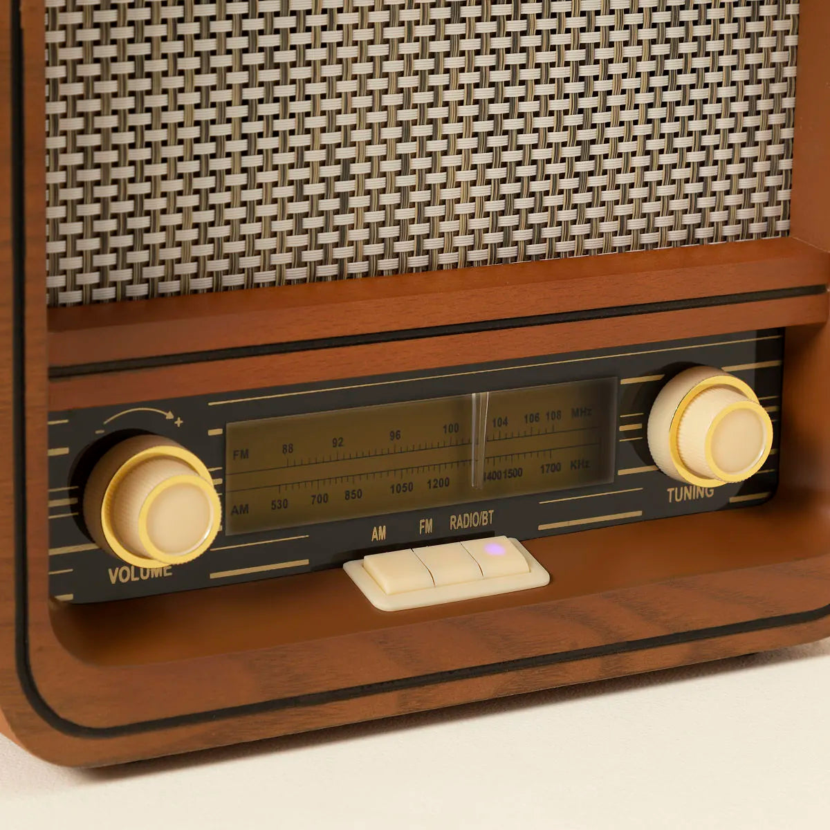Mid-Century Vintage Wooden Tabletop Audio Unit With Dual-Band Radio And Bluetooth Wireless Streaming