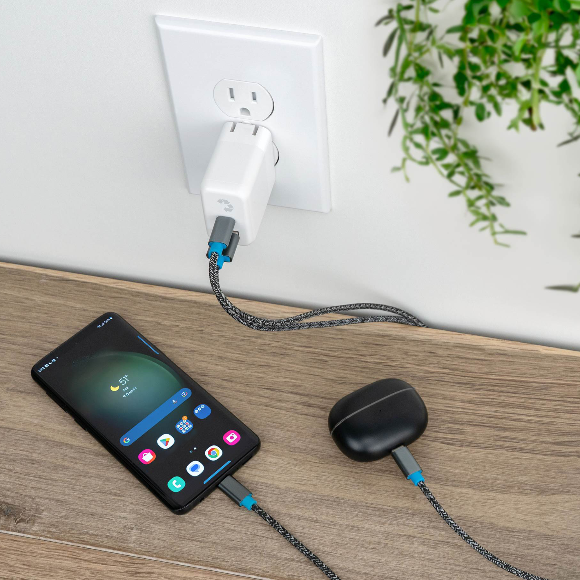 32W Dual-Port Simultaneous Charging Wall Adapter, Dual Standard Socket Power Brick With Cross-Platform Fast Charging Functionality