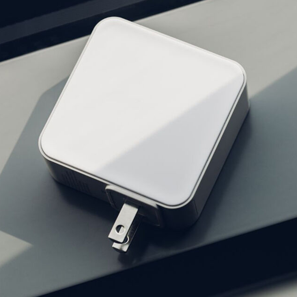 35W Four-Port Standard USB Wall Charger, Interchangeable Plug Travel Power Adapter With Dynamic Load Balancing Circuitry